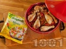 Рецепта Печени пилешки бутчета с кускус, ориз, чери домати, маслини и зеленчуци в тажин на фурна